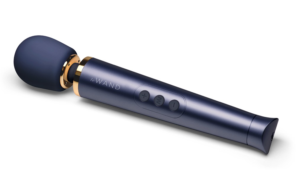 Massagestab „Petite Rechargeable Vibrating Massager“ in Reisegröße